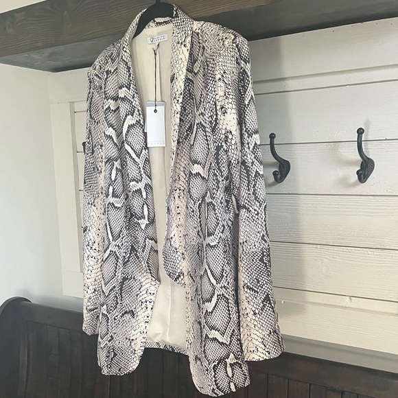 NWT CEZELE Snake Print Open Front Blazer Size: L - Picture 12 of 13